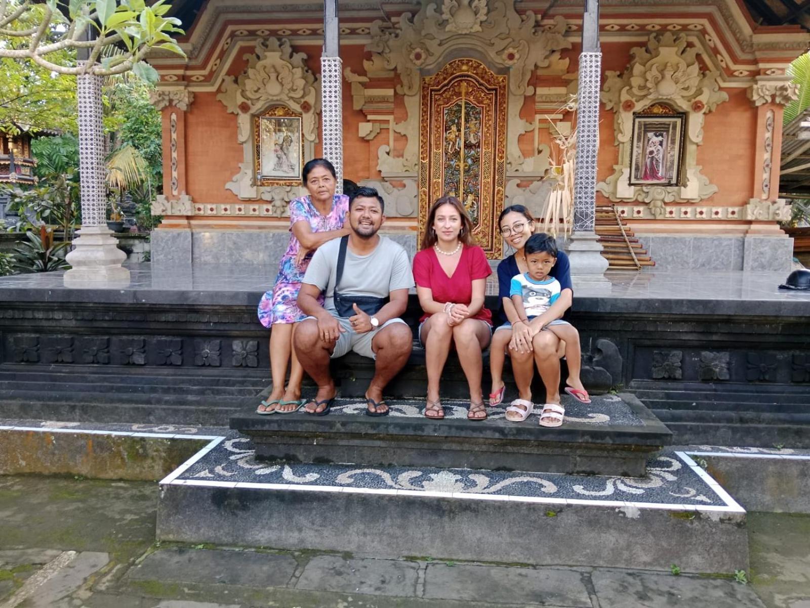 Wikan House Bebandem Luaran gambar