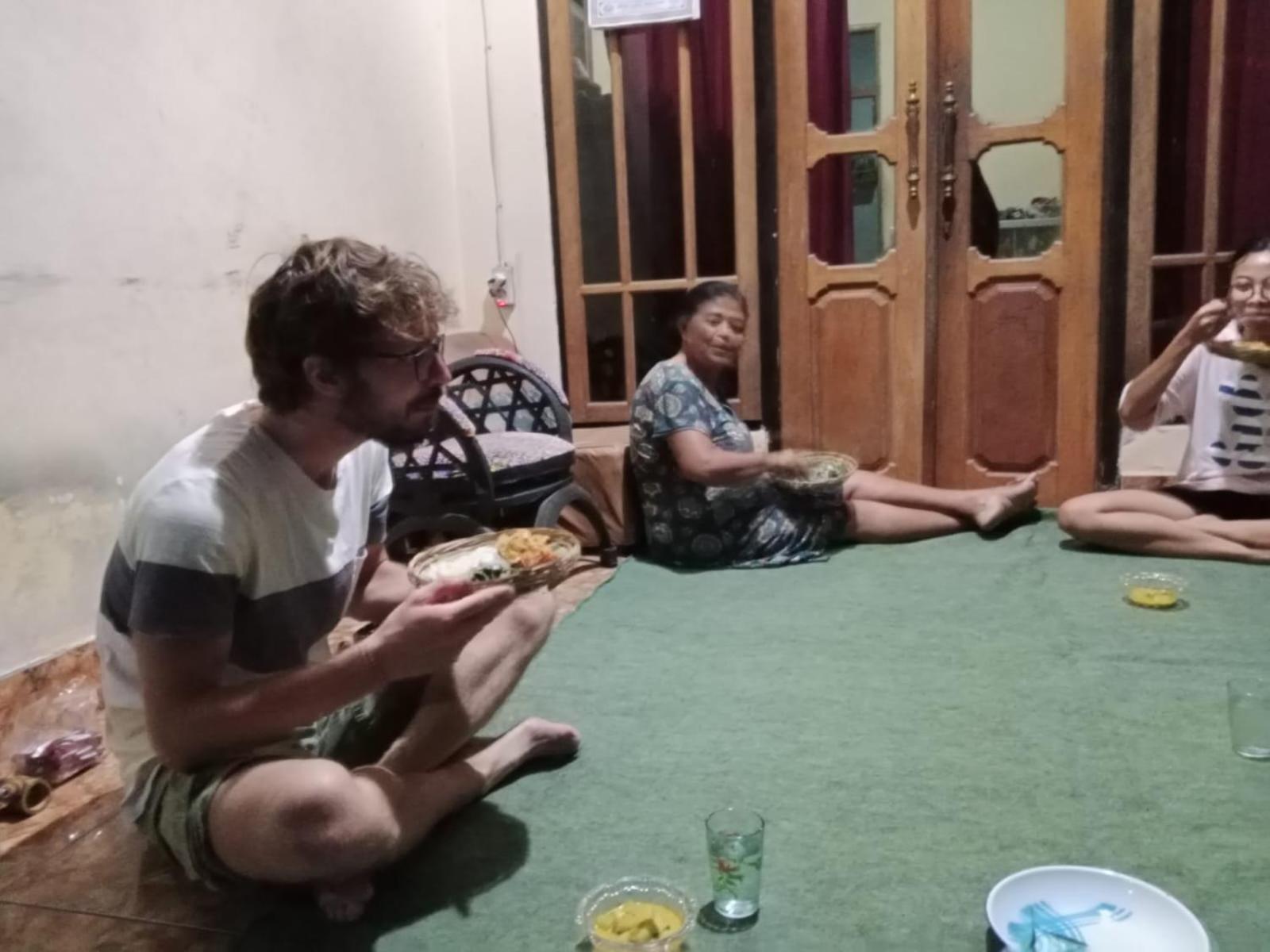 Wikan House Bebandem Luaran gambar